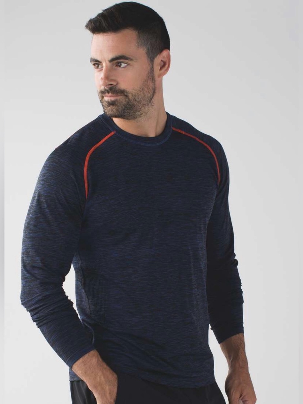 Lululemon Metal Vent Tech Long Sleeve
Lux Indigo / Black